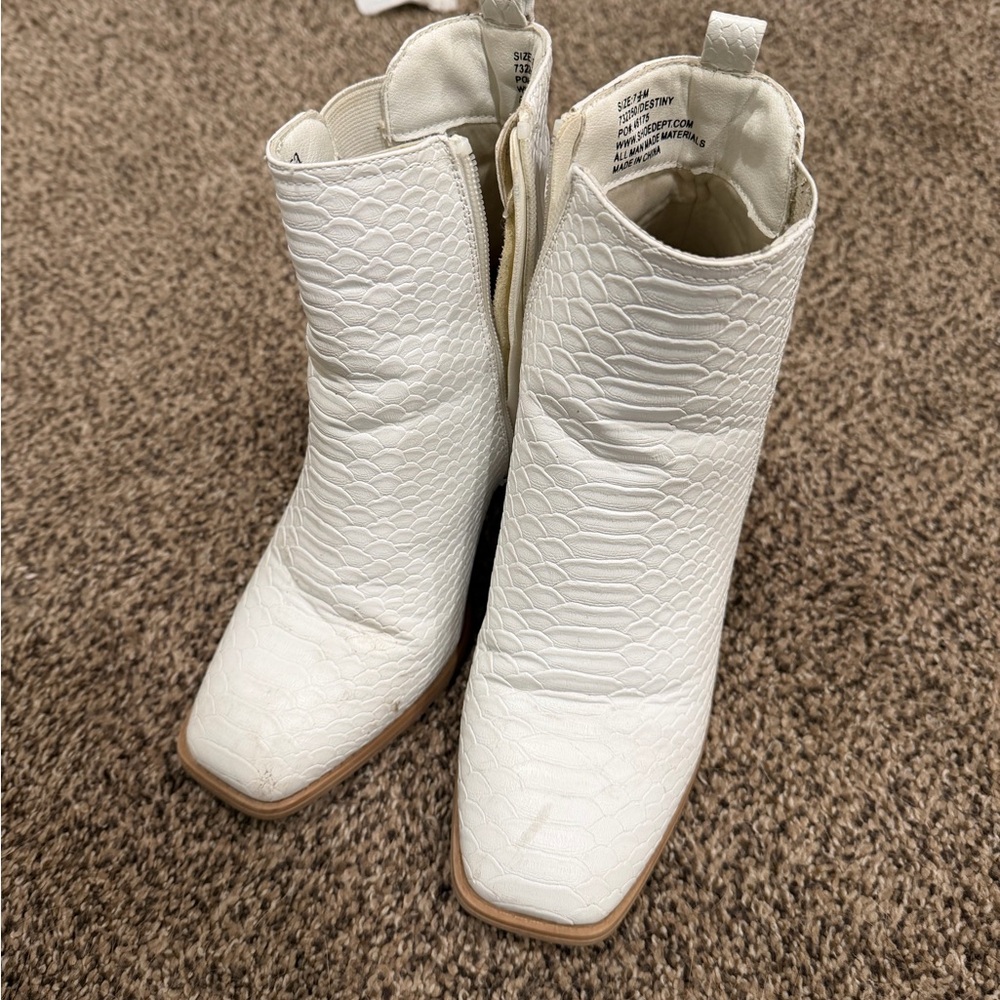 Elegant White Textured Ankle Booties